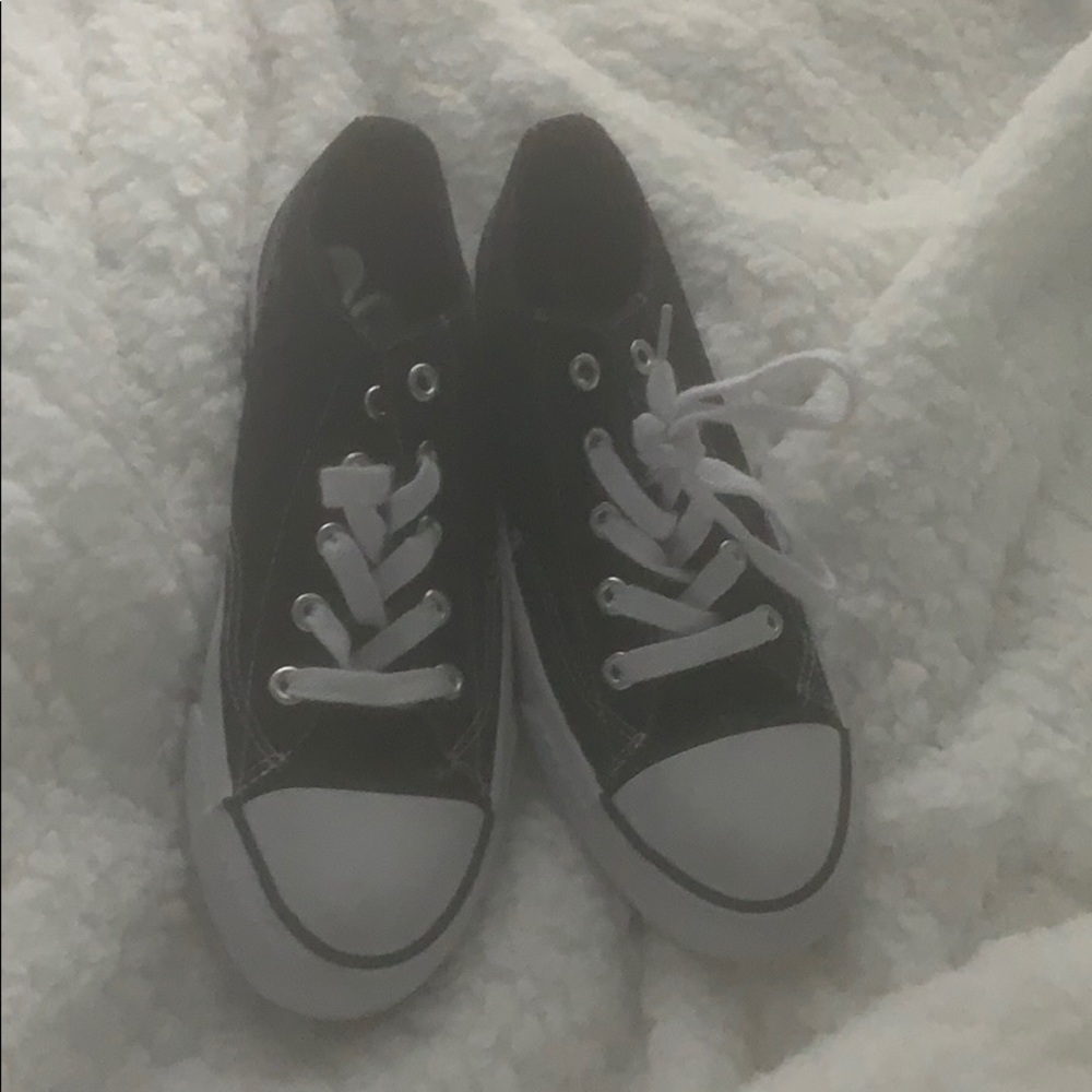 COPY - Off brand converse